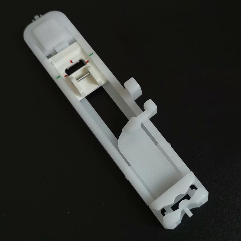 Buttonhole Presser Foot 1-step - Heavy Equipment Parts recensione e prezzo
